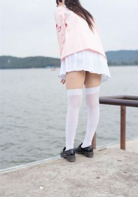 美女被强揉捏胸18禁游戏网站_BD国语高清在线